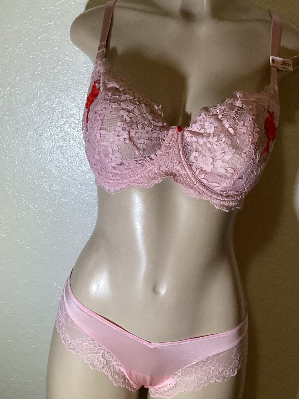Victoria's Secret Pink Lace Underwire Bra & Lace-Trim Briefs